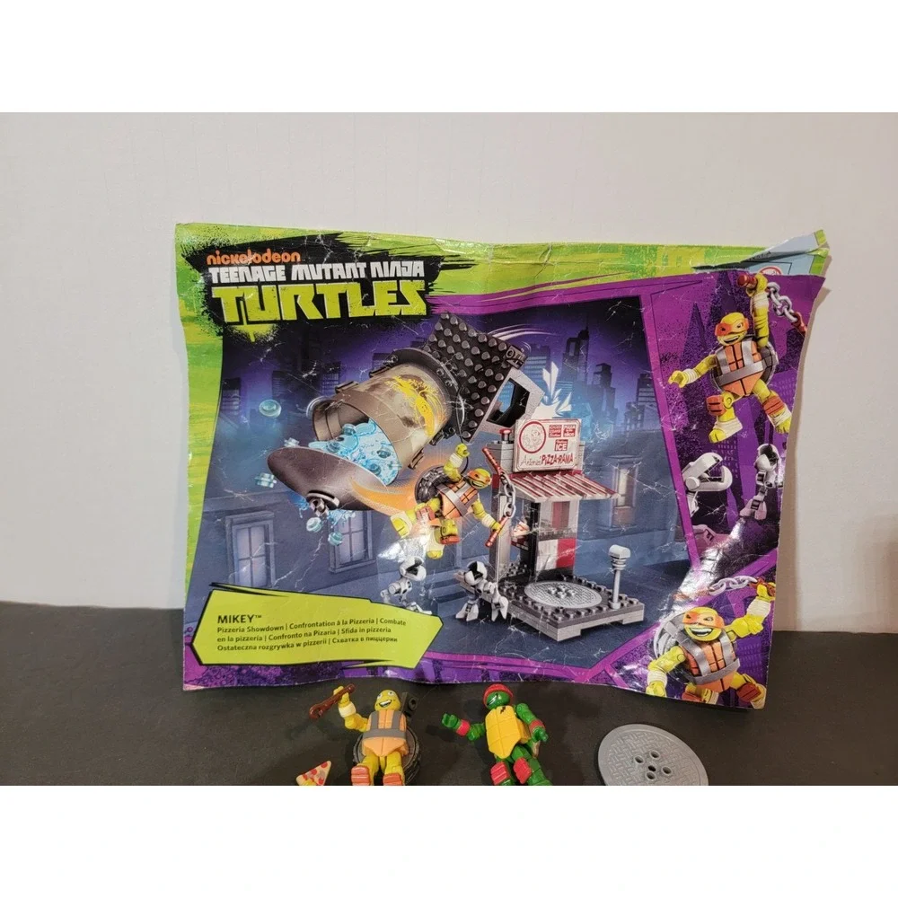 TMNT Mega Bloks Mikey Pizzeria Showdown‎ Playset Incomplete Ninja Turtles